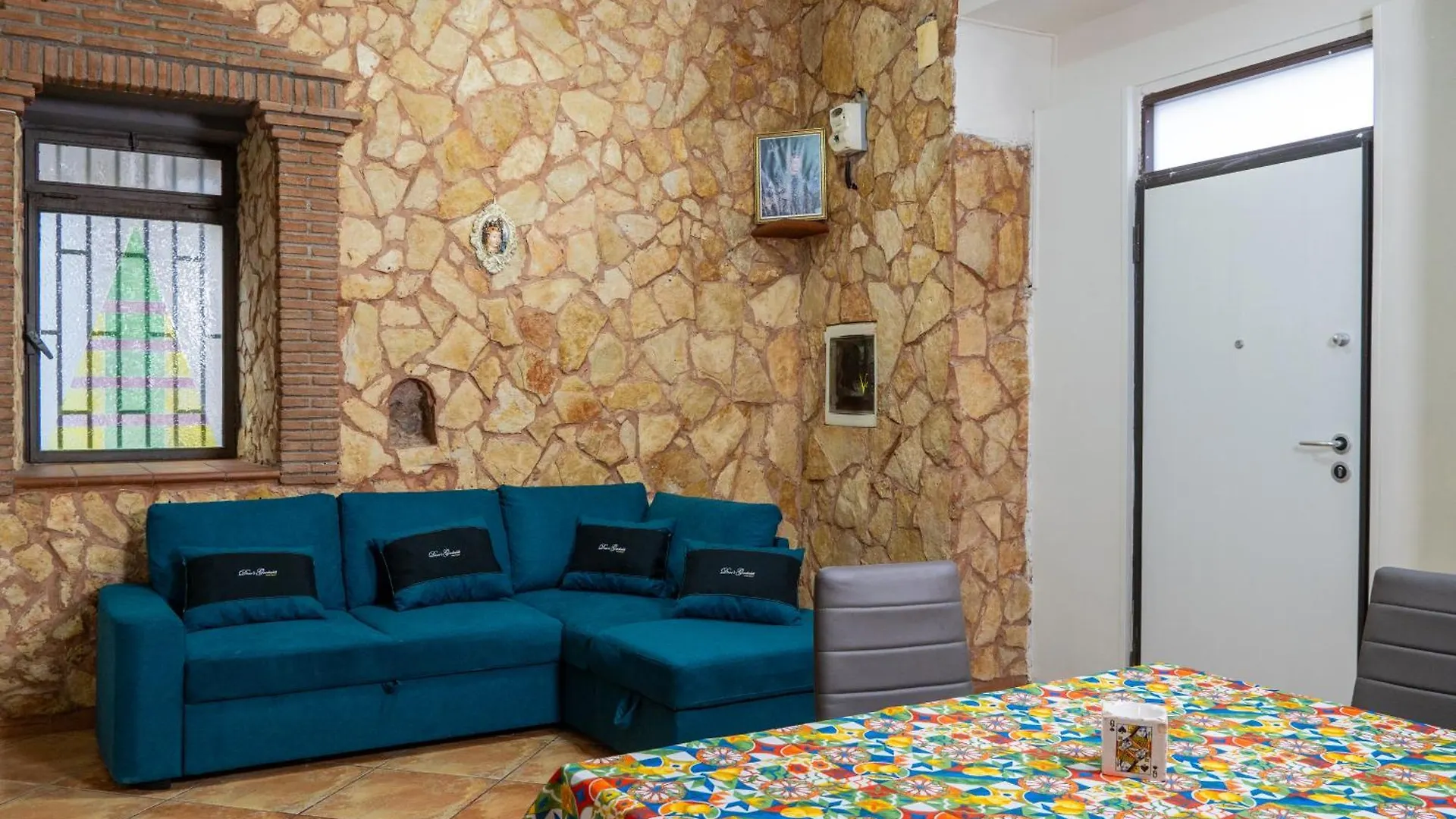 Holiday home Door'S Garibaldi Apartment Catania