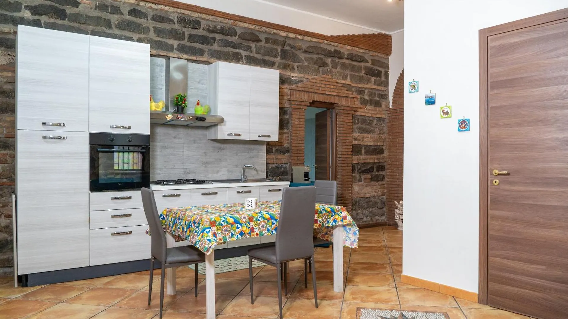 Holiday home Door'S Garibaldi Apartment Catania