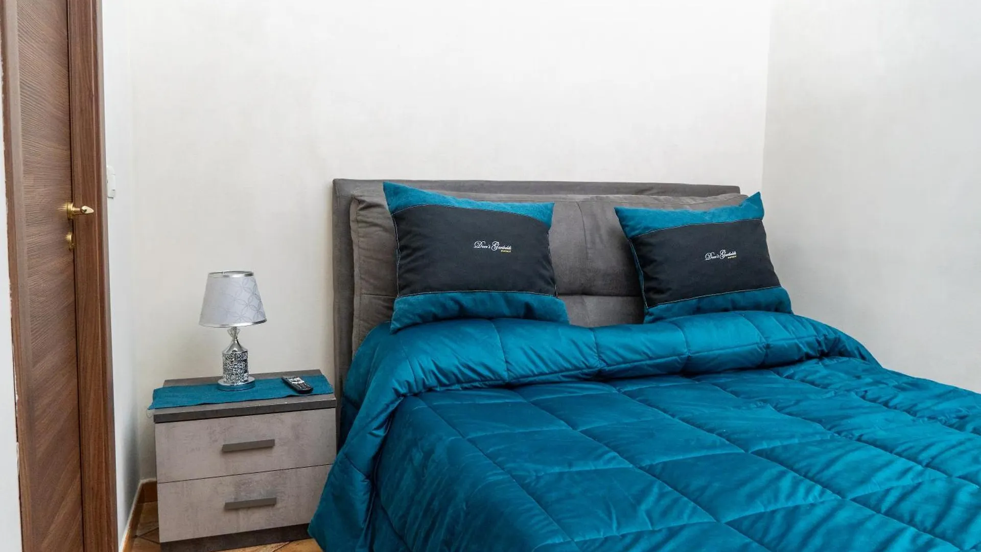 Door'S Garibaldi Apartment كاتانيا إيطاليا